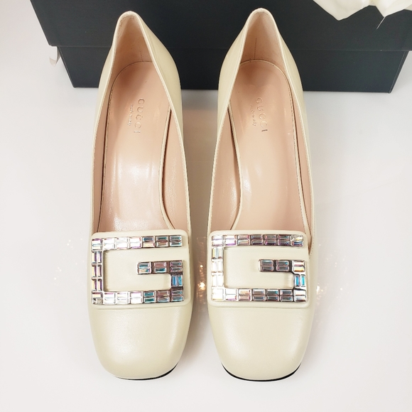 🆕️ Gucci vintage white crystal heel pumps - Picture 4 of 8
